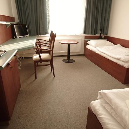 Kolej Akademie Hotel Бърно Екстериор снимка