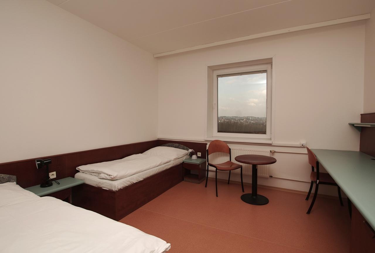 Kolej Akademie Hotel Бърно Екстериор снимка