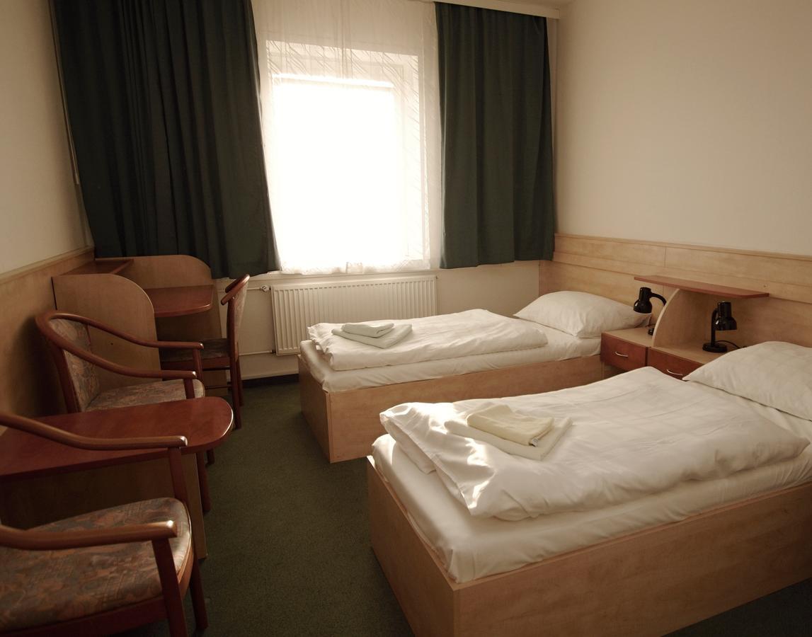 Kolej Akademie Hotel Бърно Екстериор снимка