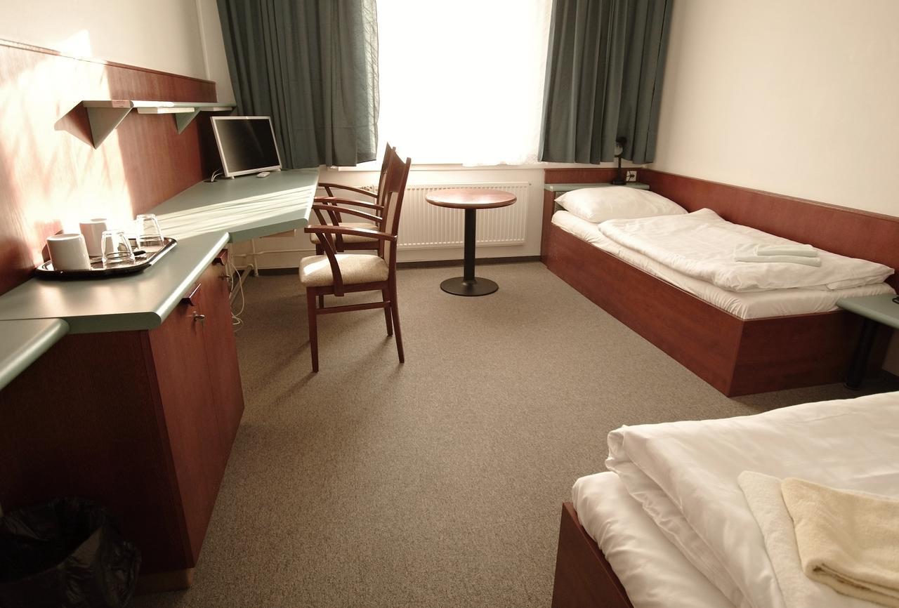 Kolej Akademie Hotel Бърно Екстериор снимка